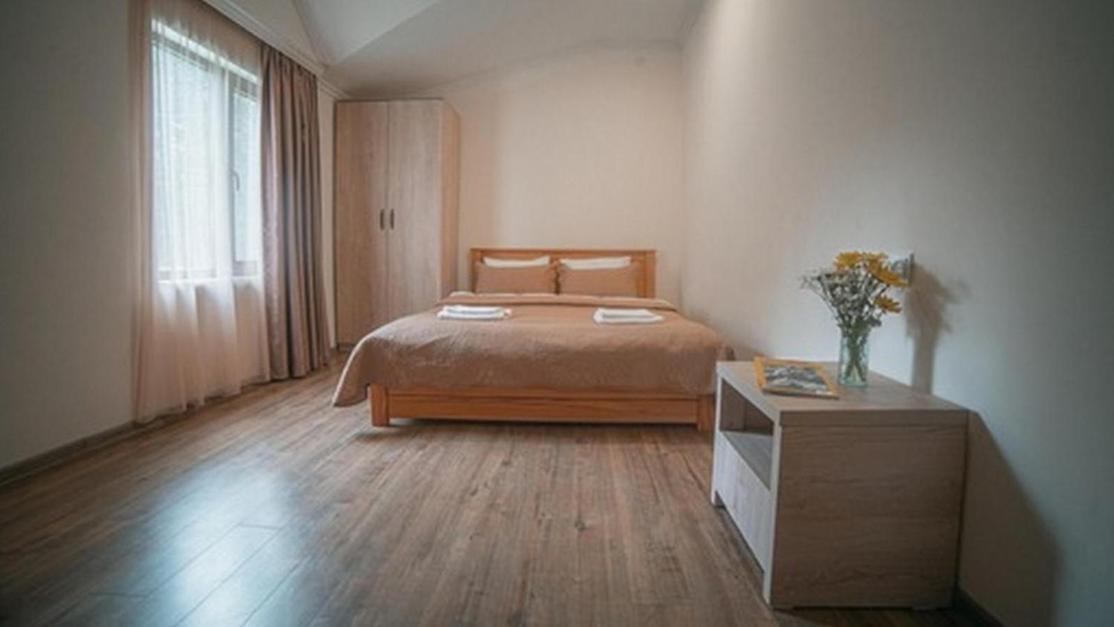 Hotel Сурами Экстерьер фото