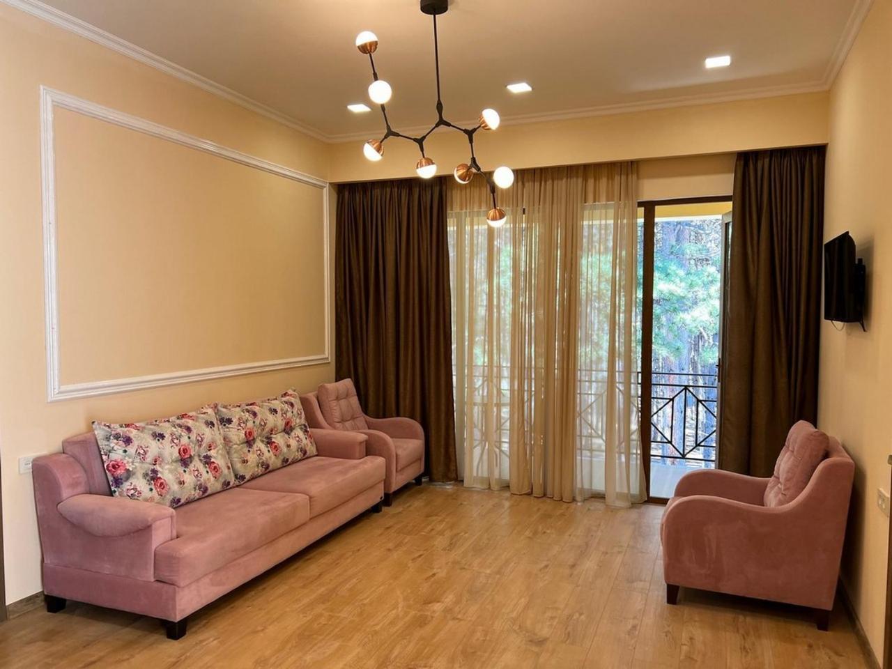 Hotel Сурами Экстерьер фото